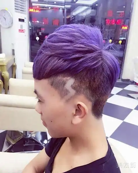 男生染发什么颜色好看又低调,个性渐变更为时尚