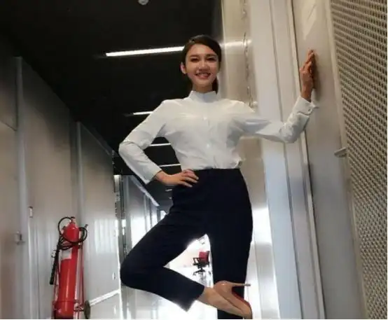 央视主持人龙洋,凭什么上春晚主持?