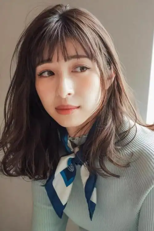 矮个子剪什么发型显高显气质(矮个子剪什么发型才显高)(18)