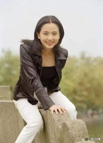 2018年,正在拍戏的陶慧敏突然接到一位朋友打来的电话