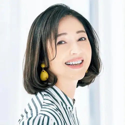 40岁女人发型邋遢,减颜值?瞧,这12款"鲍勃短发"显年轻很洋气