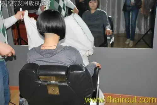 柔顺长发剪bob26