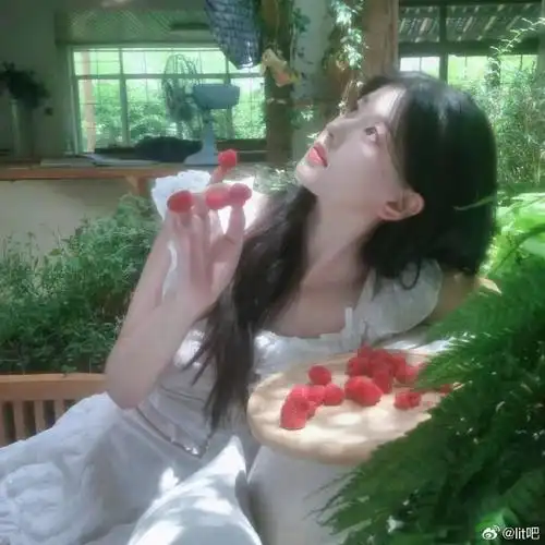 夏日绿色森系女生头像头像超话#头像