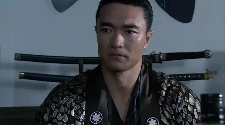 山本冈夫小胜李小龙后,众弟子都十分的开心!