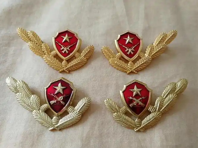 07领花(上)和87领花(下)对比,交叉枪不同