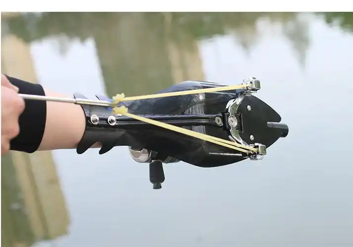 射鱼神器新款射鱼神器打鱼弹弓高精准度鱼镖套装带激光捕鱼鱼鳔鱼箭弹