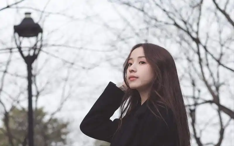 【周二珂】探秘网红女主播二珂生活中的另一面_哔