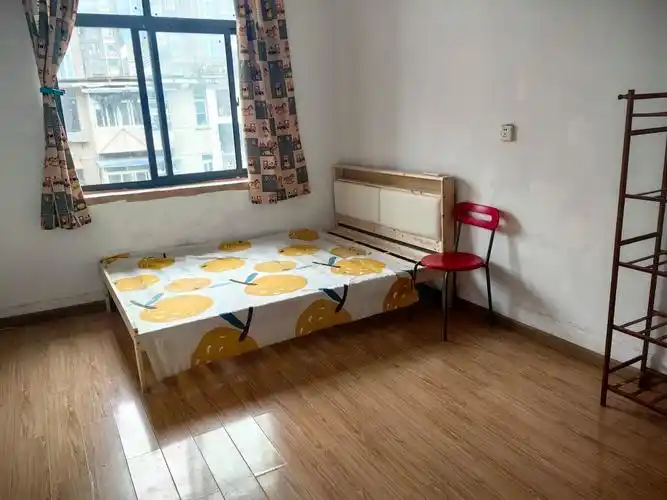 房东直租汉阳火车站地铁口两室一厅精装家电齐全1380元一个月步梯房6