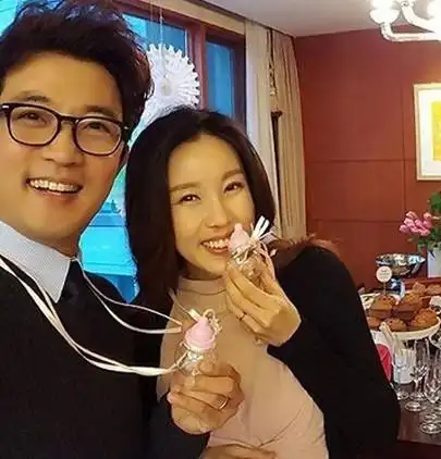 【图】安在旭的老婆崔贤珠图片放送 两人婚礼如童话(2)_日韩星闻_明星