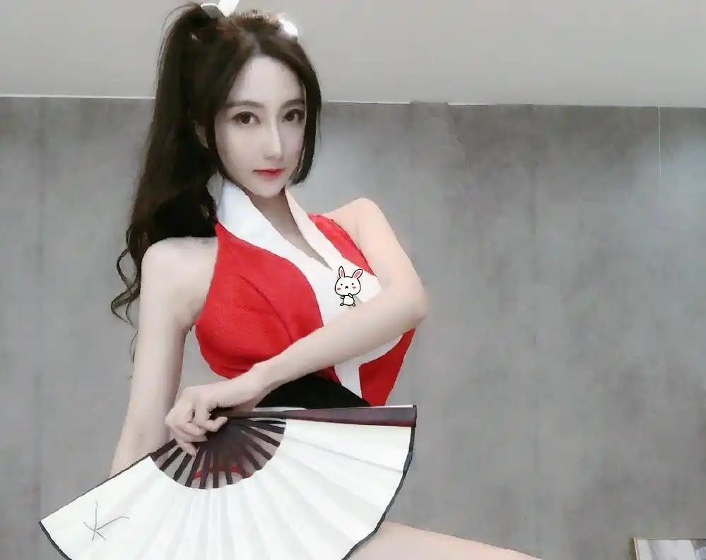 斗鱼美女主播深陷舆论随后公开表态礼物再少也不卖身