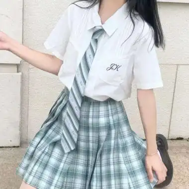 女生头像下半身裙子jk