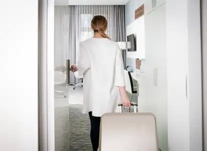 酒店背影墙图片