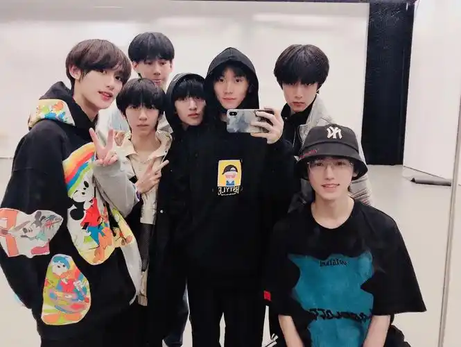 tnt时代少年团证件照 照片 无水印 - 知乎