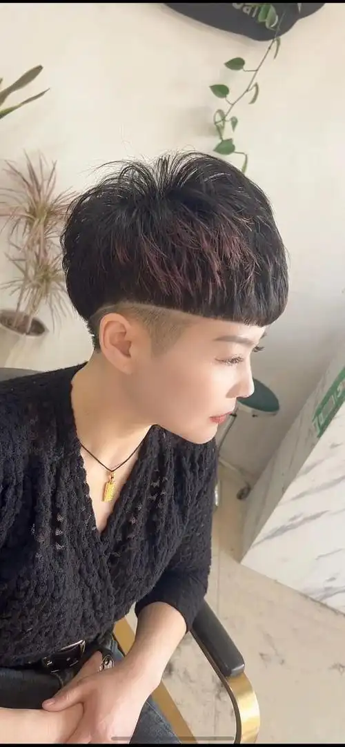 我看好这10多款发型,蓬松时尚很瘦脸,喜欢别错过|脸型|发尾|蓬松短发