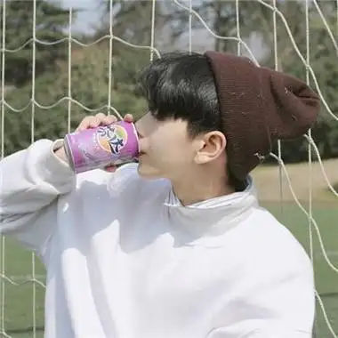 快手头像男生帅气阳光一点的一见钟情不过是见色起意