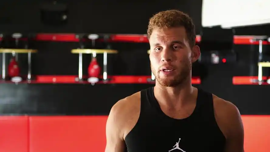 【blake griffin 】布雷克·格里芬与ufc明星donald cowboy cerrone