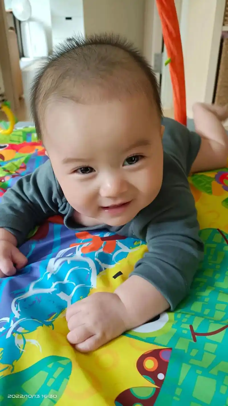 今天宝宝五个月,记录天屹成长照片  - 抖音
