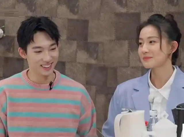 张豆豆于家翊第三次约会偶像剧式的见面豆豆再次心动犯花痴