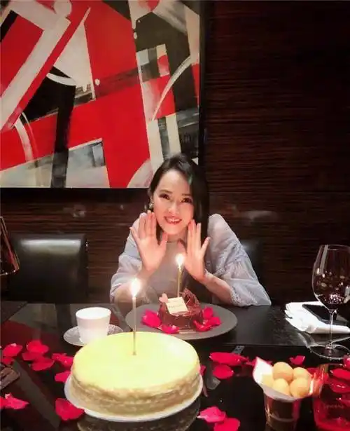 伊能静庆50岁生日,坦言一点都不老,美好人生才刚开始_女人_女性_问题