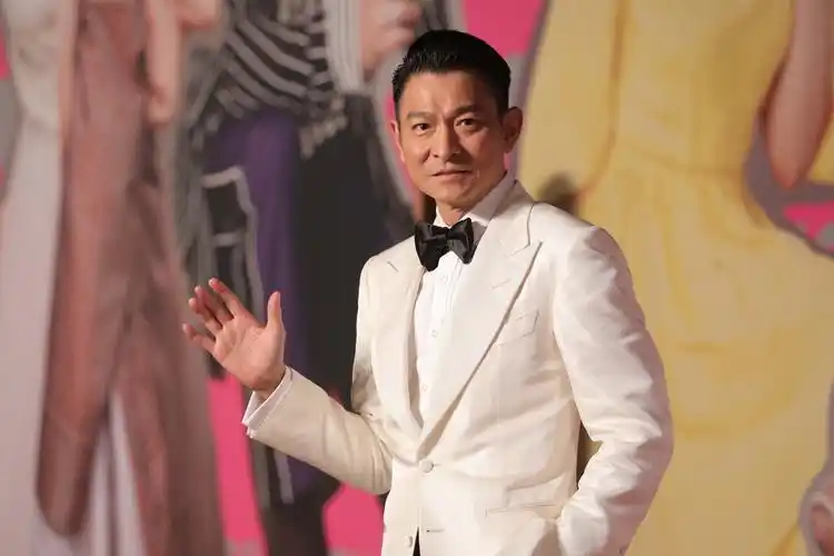 公司曝光刘德华嗓子失声原因,并宣布取消剩余演唱会,获网友理解