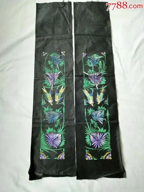 清代彩绘花鸟纹长丝绸布一对