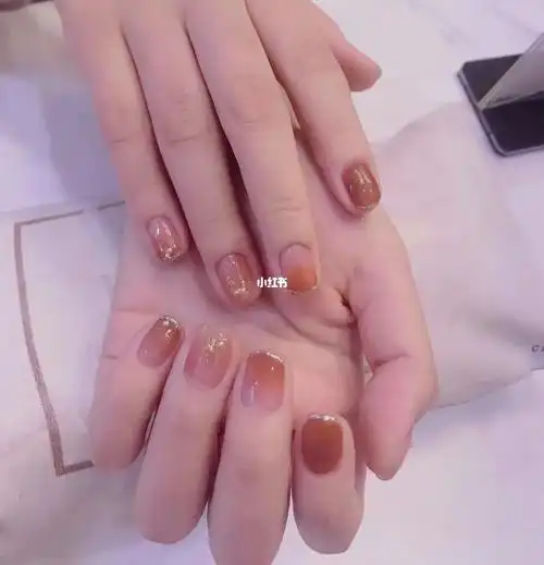 短指甲姐妹集合 秋冬必入美甲焦糖色93yyds