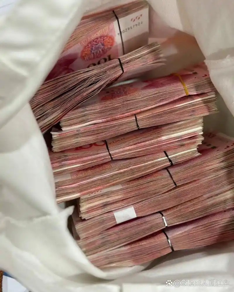 40万该怎么打理 1,放家里(利息:0元) 2,存余额宝(利息:5600元) 3,存余