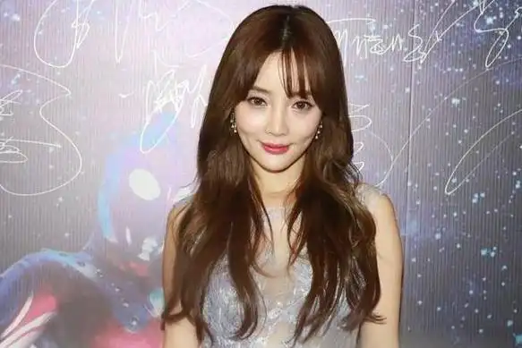 pgone自述委屈痛苦,李小璐当晚分享暖心话,疑似在安慰对方|恋情|gai