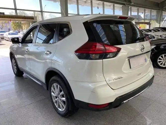 日产xtrail是2000年底在日本推出的一款车型,是一款非常经典的suv直指