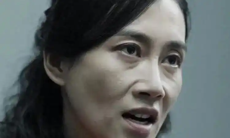 范雨和温峥嵘是同一个人吗?