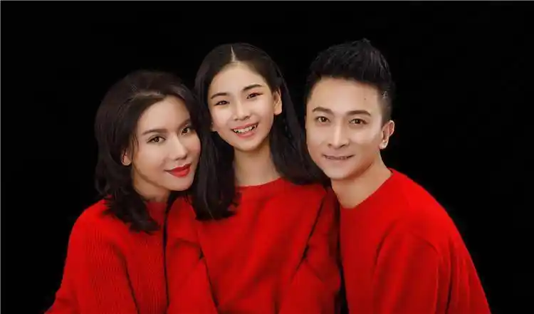 原唱向防疫人员致歉,"最初的想法是让孩子们感恩"_李昕融_表演_视频