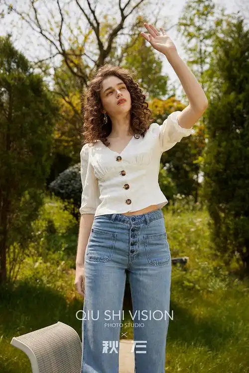 法式复古风女装外景拍摄 双模特女装拍摄