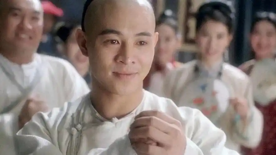 别动手动脚,否则我打得你满地找牙#李连杰#经典电影#佛山黄飞鸿