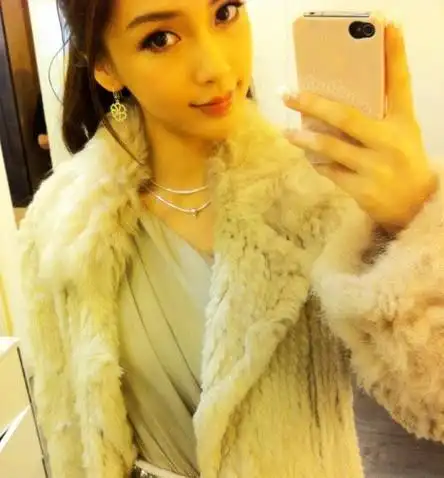 脸蛋美身材又好嫩模女神杨颖超萌生活照