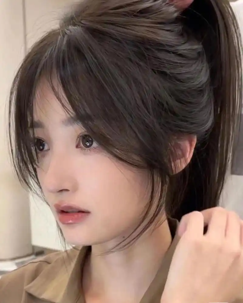 女生减龄显脸小气质刘海 女生减龄瘦脸刘海八字刘海中分刘海 年轻mm