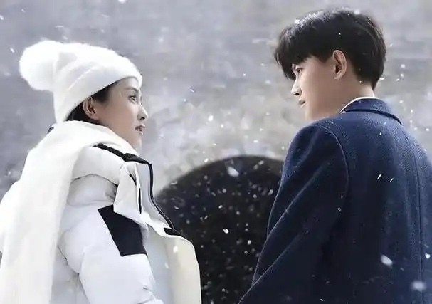 明明长着相似的脸一个成顶流一个却死活红不了连于正都发愁