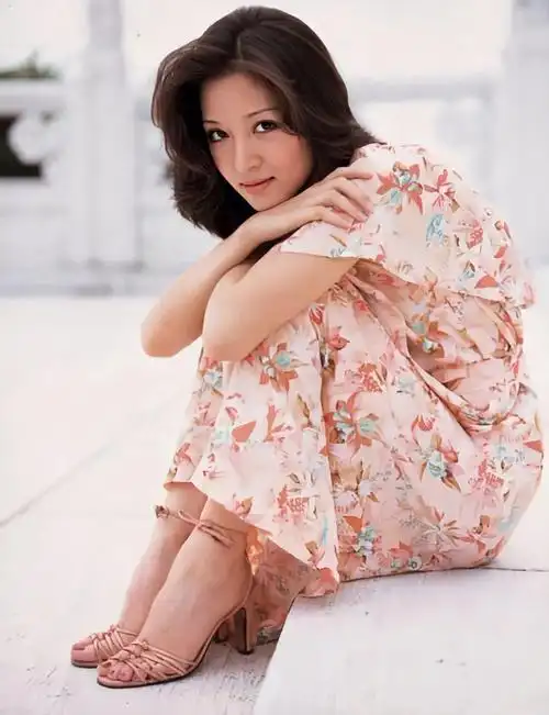 既漂亮又漂泊既伤感又性感胡因梦