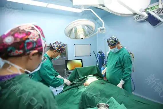 我是昨天做完假体隆胸手术下的手术台,从一开始的不安_圈子-新氧美容