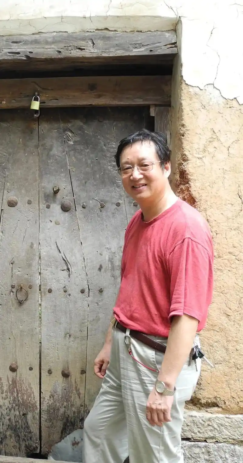 韦辛夷人物国画.韦辛夷(1956.9--),画家.男,汉族, - 抖音