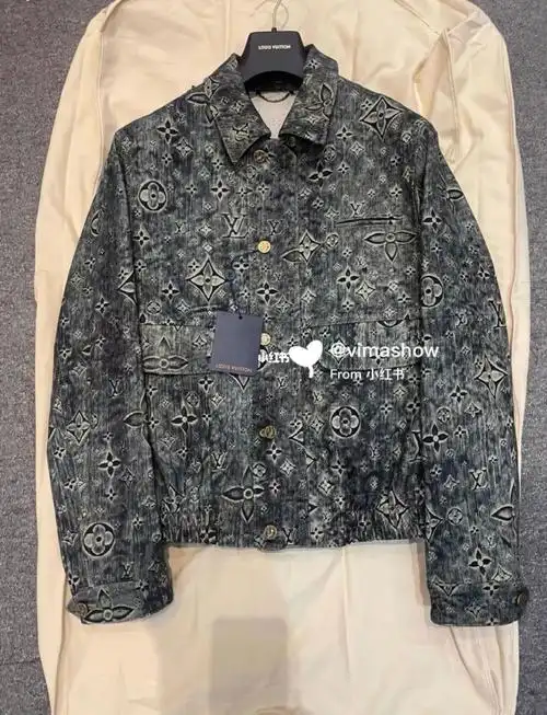 lv满印牛仔夹克