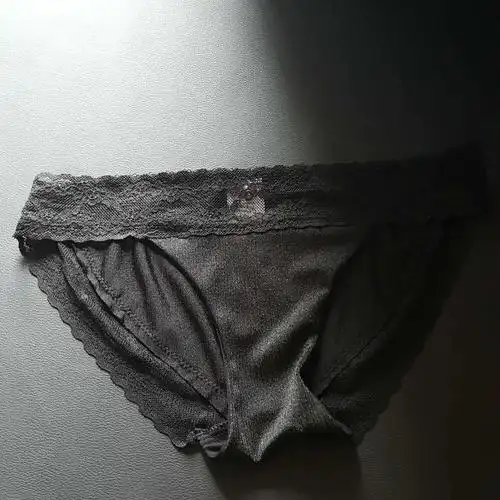 厂家批发无痕亮色性感无痕裆部外贸包臀拉丝内裤女士亚马逊