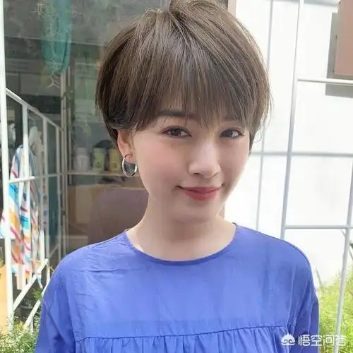 头条问答 - 微胖脸圆脖子短的女生适合什么发型?(4个回答)