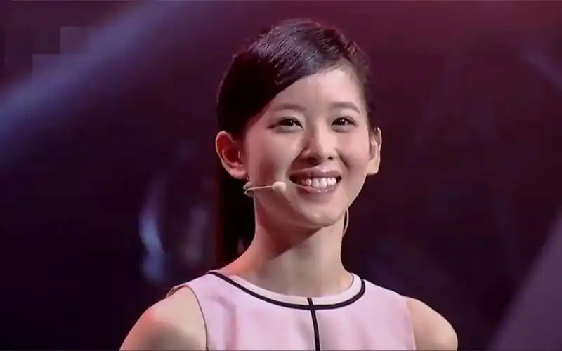 "奶茶妹妹"章泽天三次拒绝张艺谋,21岁嫁给富豪如今身价上百亿