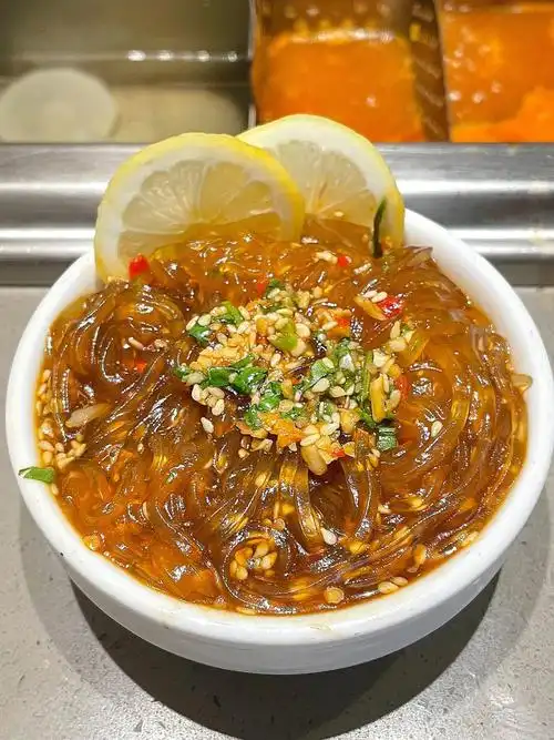 多少次去海底捞就是为了这一口酸辣粉