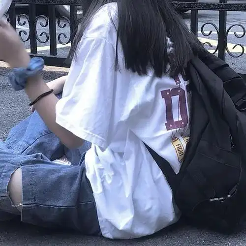 不露脸女生头像:伸手要来的安全毫无意义/女头