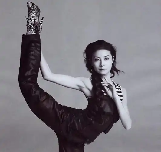 5分钱变命运21岁首席28岁亚洲英雄谭元元