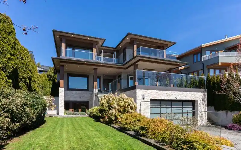 加拿大西温歌华高档住宅,dundarave海景现代风别墅!