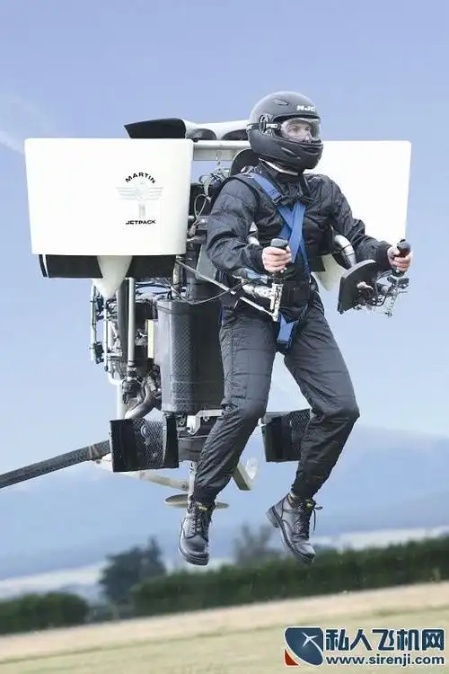 想做自由的飞人吗?最安全的单人飞行背包诞生