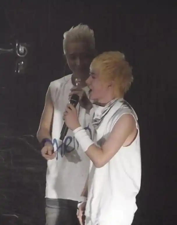 14岁的王一博给韩庚伴舞,外貌气质和现在大不同,整没整一眼便知