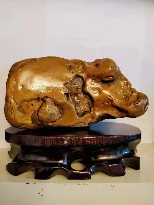 台州有位奇石收藏家从捡石头里发现天地之美